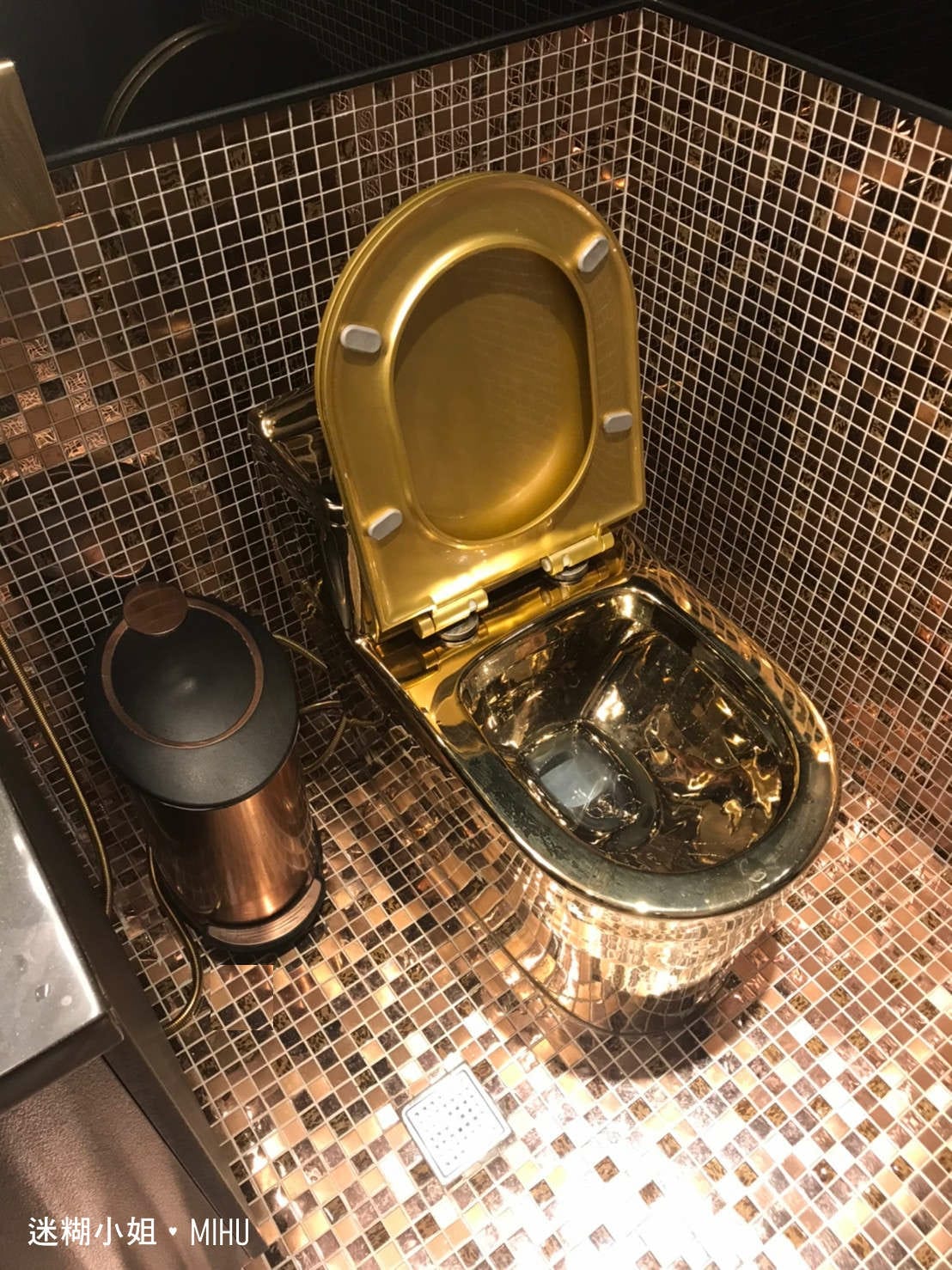 貴婦級的眼鏡行!新莊「鏡善鏡美」配眼鏡送剪頭髮與下午茶,還有 貴婦級的眼鏡行!新莊「鏡善鏡美」配眼鏡送剪頭髮與下午茶,還有