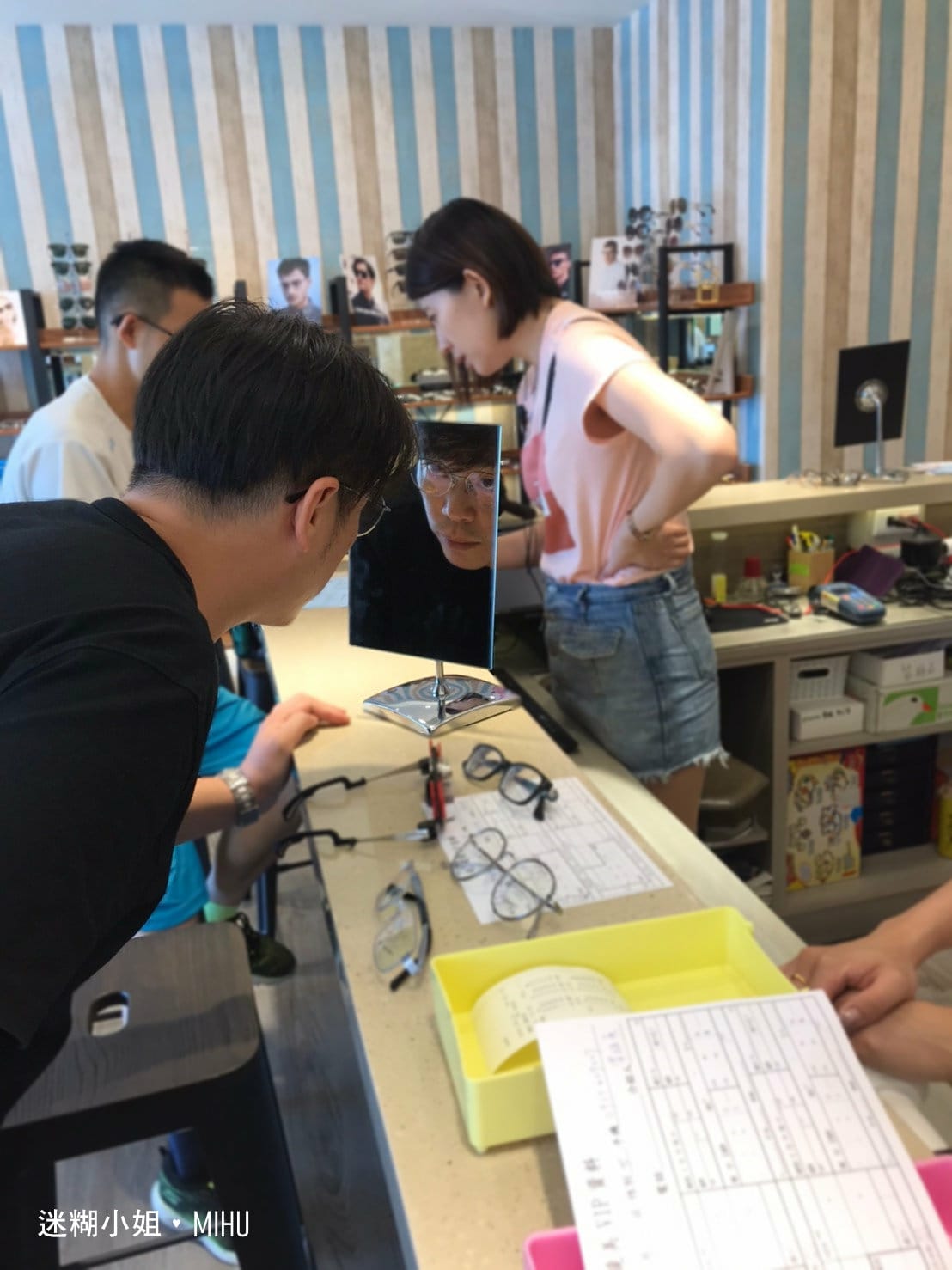 貴婦級的眼鏡行!新莊「鏡善鏡美」配眼鏡送剪頭髮與下午茶,還有 貴婦級的眼鏡行!新莊「鏡善鏡美」配眼鏡送剪頭髮與下午茶,還有