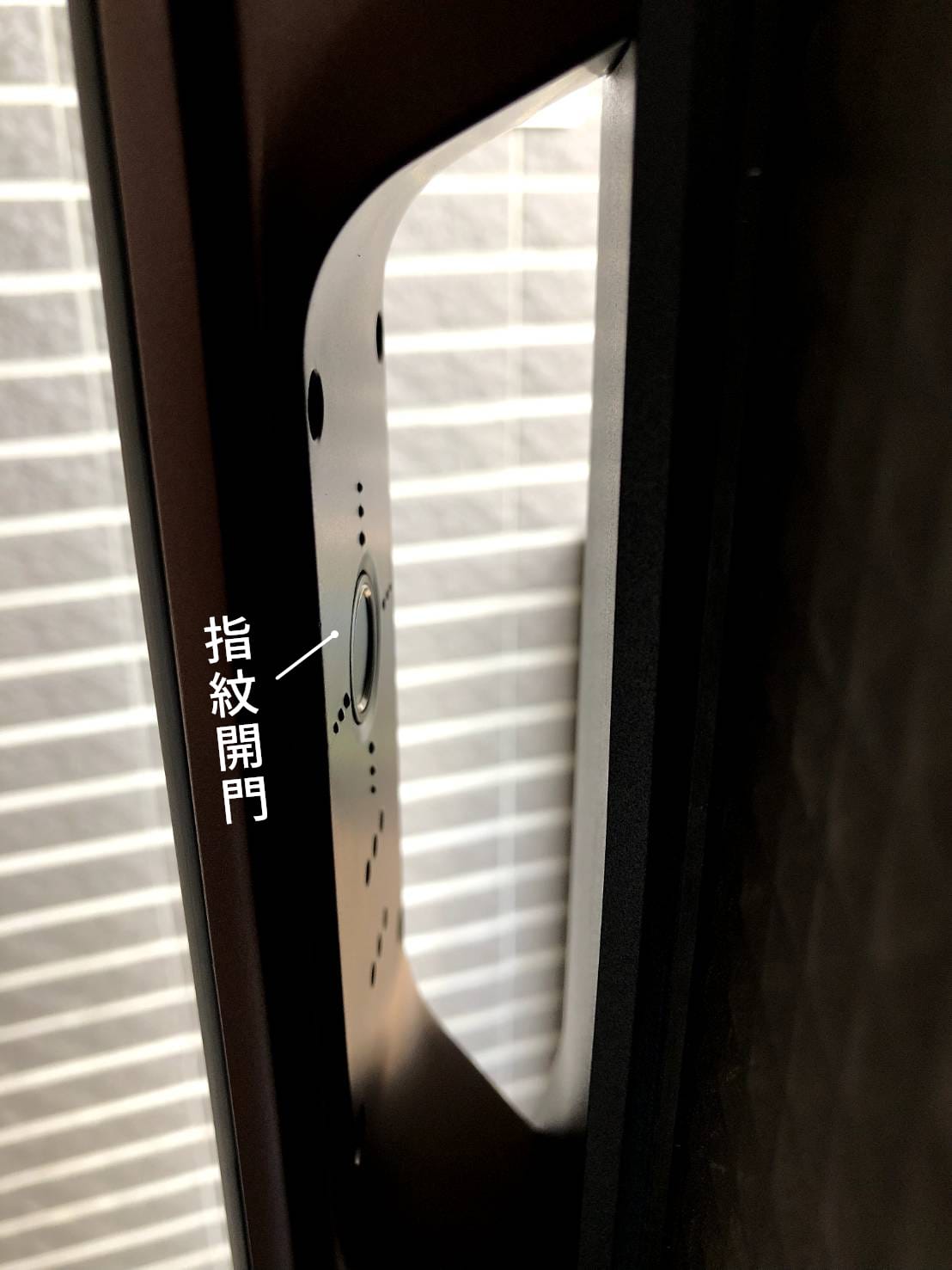 人臉辨識智慧電子鎖!遠端開門、貓眼監控、解放雙手,從此不用帶 人臉辨識智慧電子鎖!遠端開門、貓眼監控、解放雙手,從此不用帶