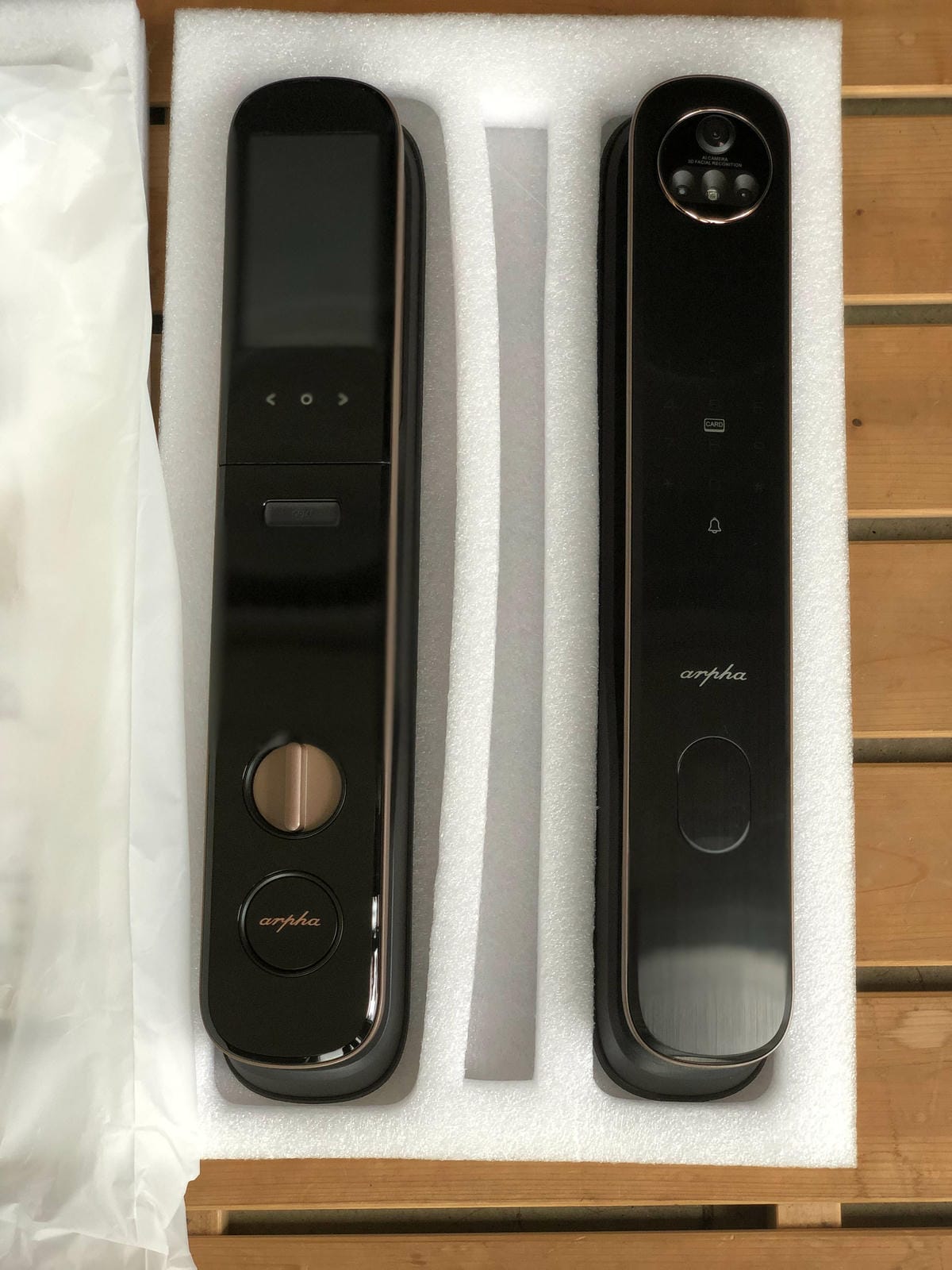 人臉辨識智慧電子鎖!遠端開門、貓眼監控、解放雙手,從此不用帶 人臉辨識智慧電子鎖!遠端開門、貓眼監控、解放雙手,從此不用帶