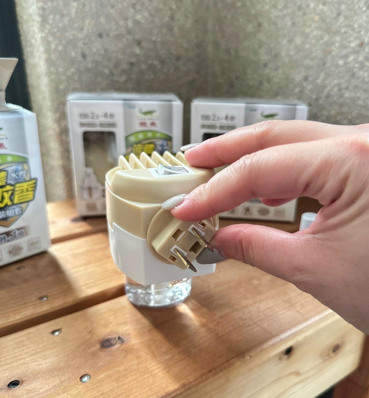 寶寶孕婦都OK:鱷魚蚊香推薦!水性無味液體電蚊香(簡約清新款 寶寶孕婦都OK:鱷魚蚊香推薦!水性無味液體電蚊香(簡約清新款