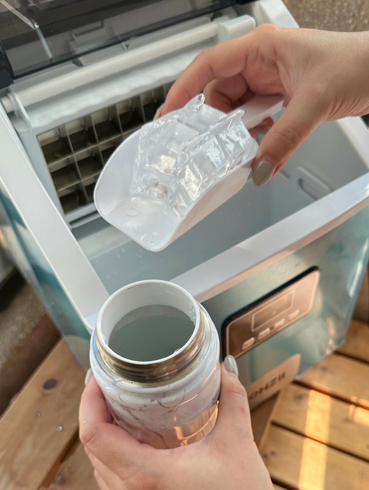 康馳製冰機評價:露營必備!15分鐘快速製冰【KOHZII 康 康馳製冰機評價:露營必備!15分鐘快速製冰【KOHZII 康