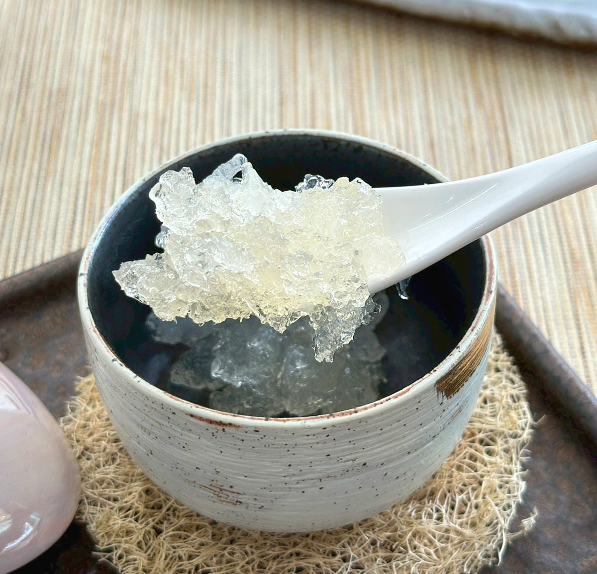 李向月連真正的燕窩:越南自有小島會安燕窩 李向月連真正的燕窩:越南自有小島會安燕窩