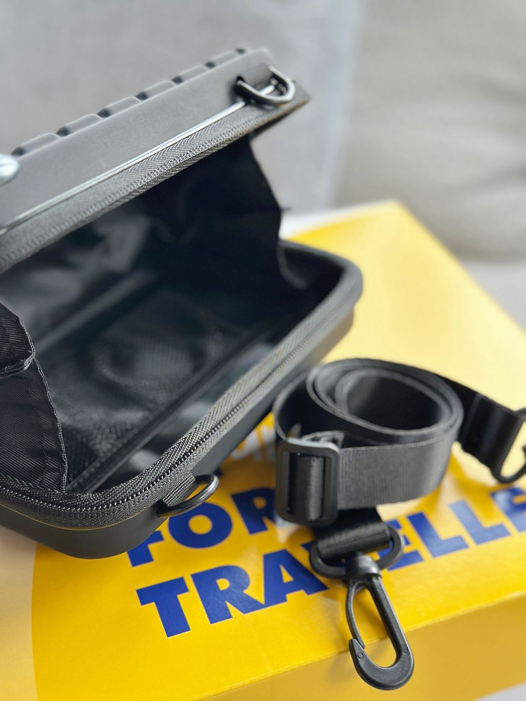 Travel Blue英國藍旅-旅行第一品牌,旅人最愛「旅途有型禮盒」防盜包+頸枕,輕鬆打造舒適旅程 - 第9張圖 Travel Blue英國藍旅-旅行第一品牌,旅人最愛「旅途有型禮盒」防盜包+頸枕,輕鬆打造舒適旅程