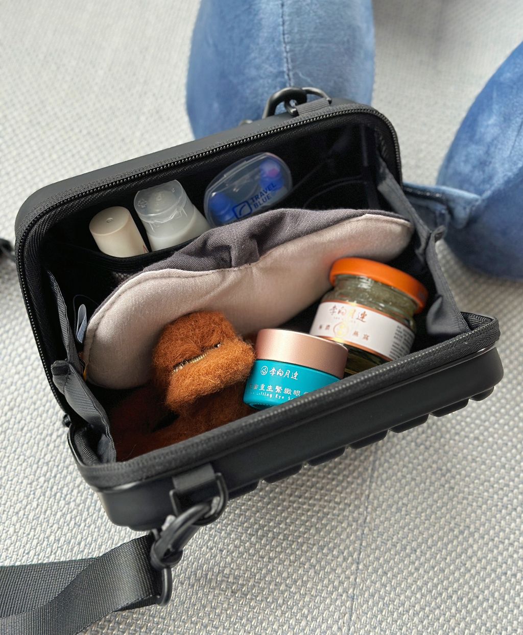 Travel Blue英國藍旅-旅行第一品牌,旅人最愛「旅途有型禮盒」防盜包+頸枕,輕鬆打造舒適旅程 - 第10張圖 Travel Blue英國藍旅-旅行第一品牌,旅人最愛「旅途有型禮盒」防盜包+頸枕,輕鬆打造舒適旅程
